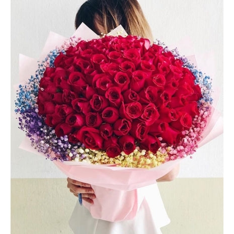 100 Red Roses in a Bouquet